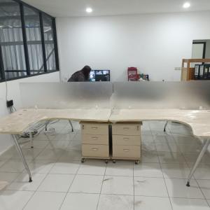 Meja kantor Partisi / meja workstation /meja kerja 160x115cm minimalis